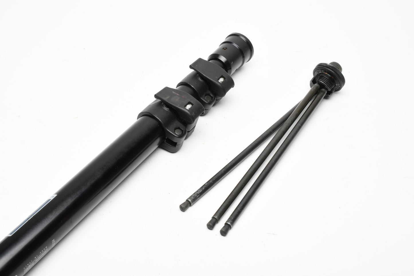 Manfrotto 682B Aluminum Monopod 66.5" expanded 27" folded, Nice