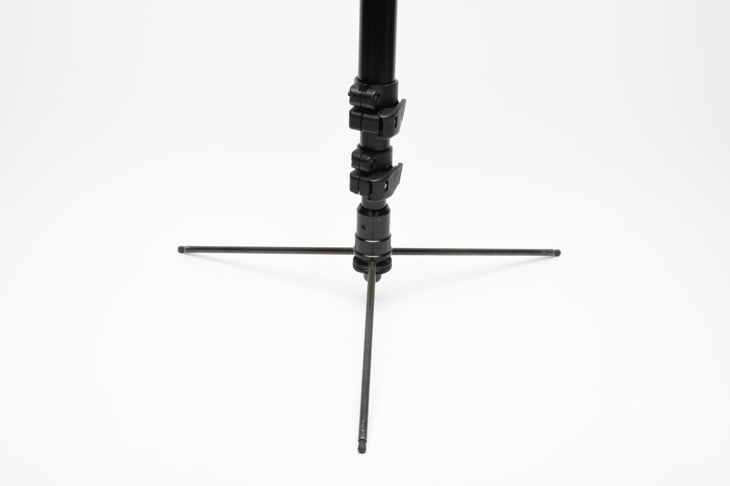 Manfrotto 682B Aluminum Monopod 66.5" expanded 27" folded, Nice