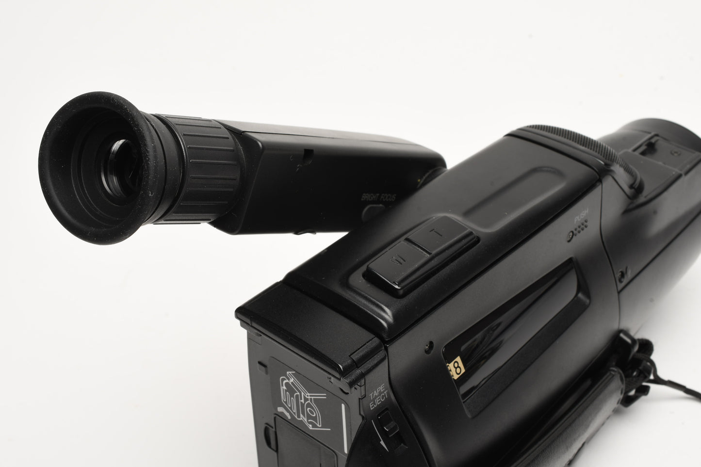 Universum VKR4665 Video 8 8mm Camcorder, batt+charger+remote, Tested