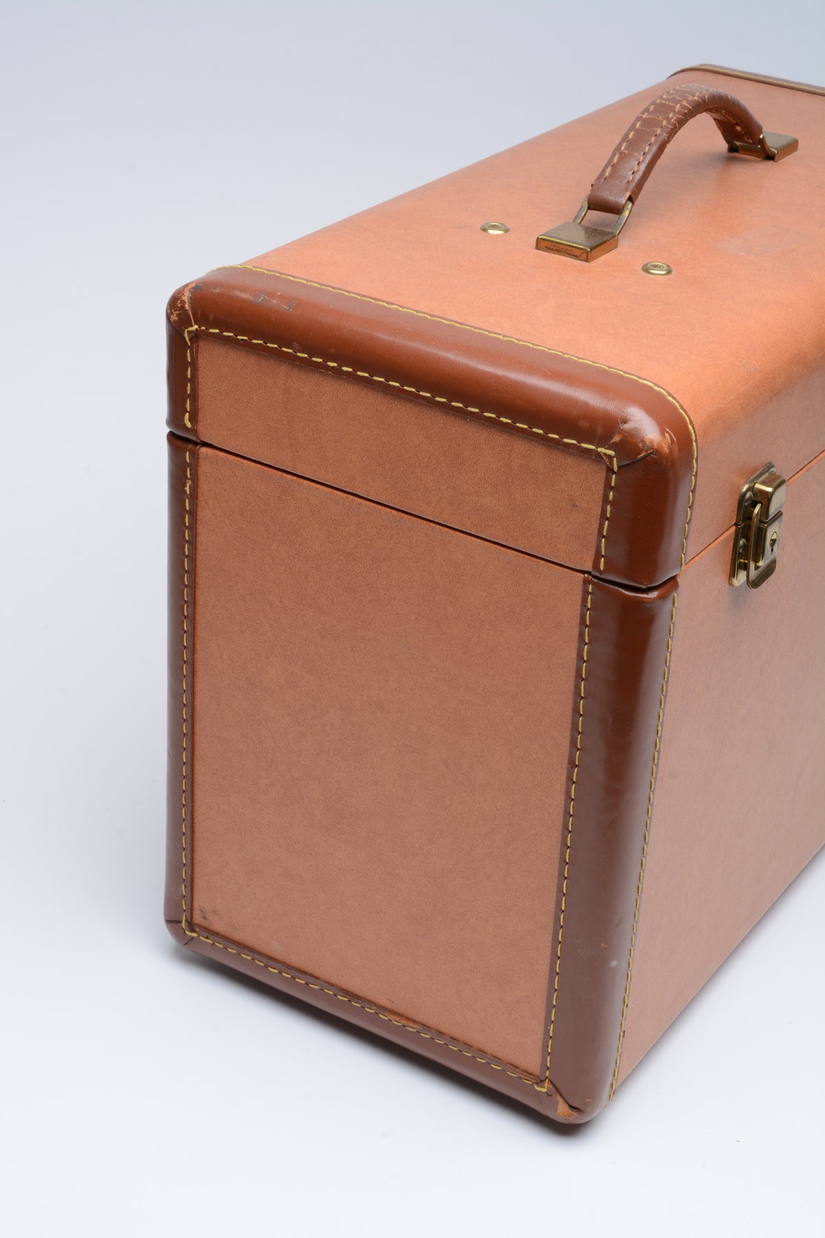 Kodak Kodaslide Hard case Vintage, Great design, ~18 x 9 x 13", w/Keys