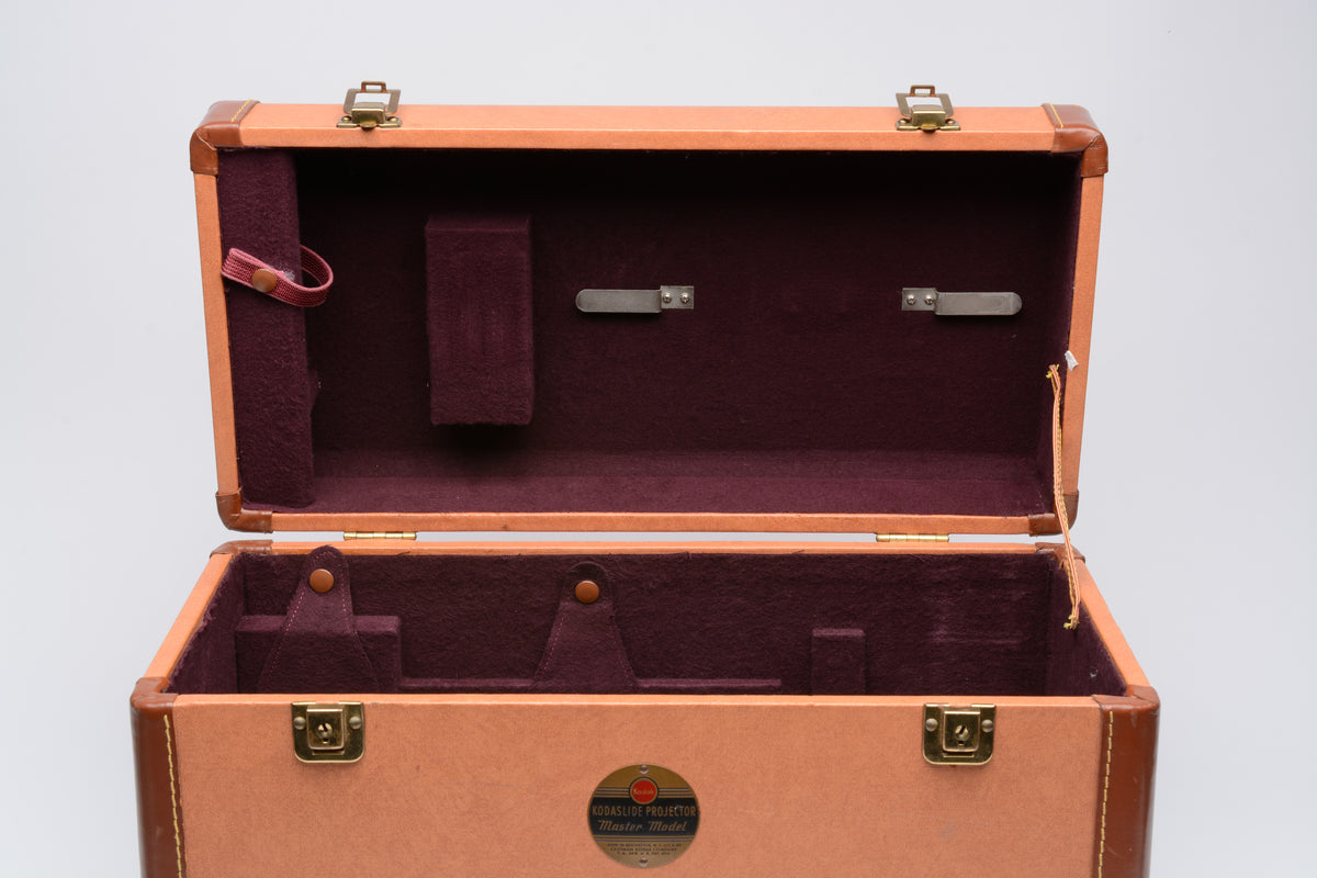 Kodak Kodaslide Hard case Vintage, Great design, ~18 x 9 x 13", w/Keys