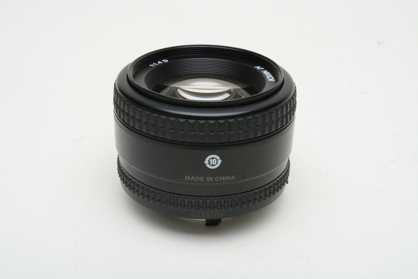 Nikon AF Nikkor 50mm f1.4D prime lens, very clean, nice prime lens w/caps