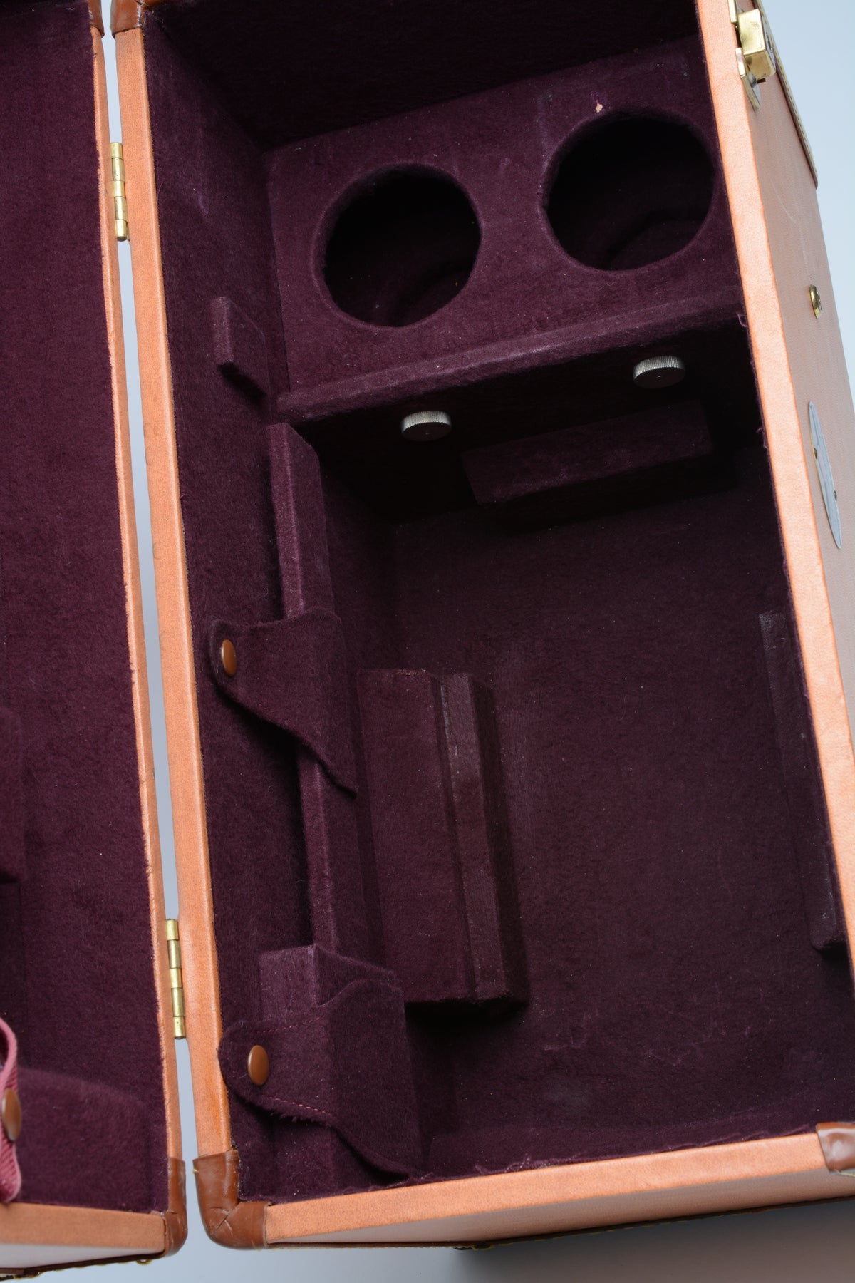Kodak Kodaslide Hard case Vintage, Great design, ~18 x 9 x 13", w/Keys