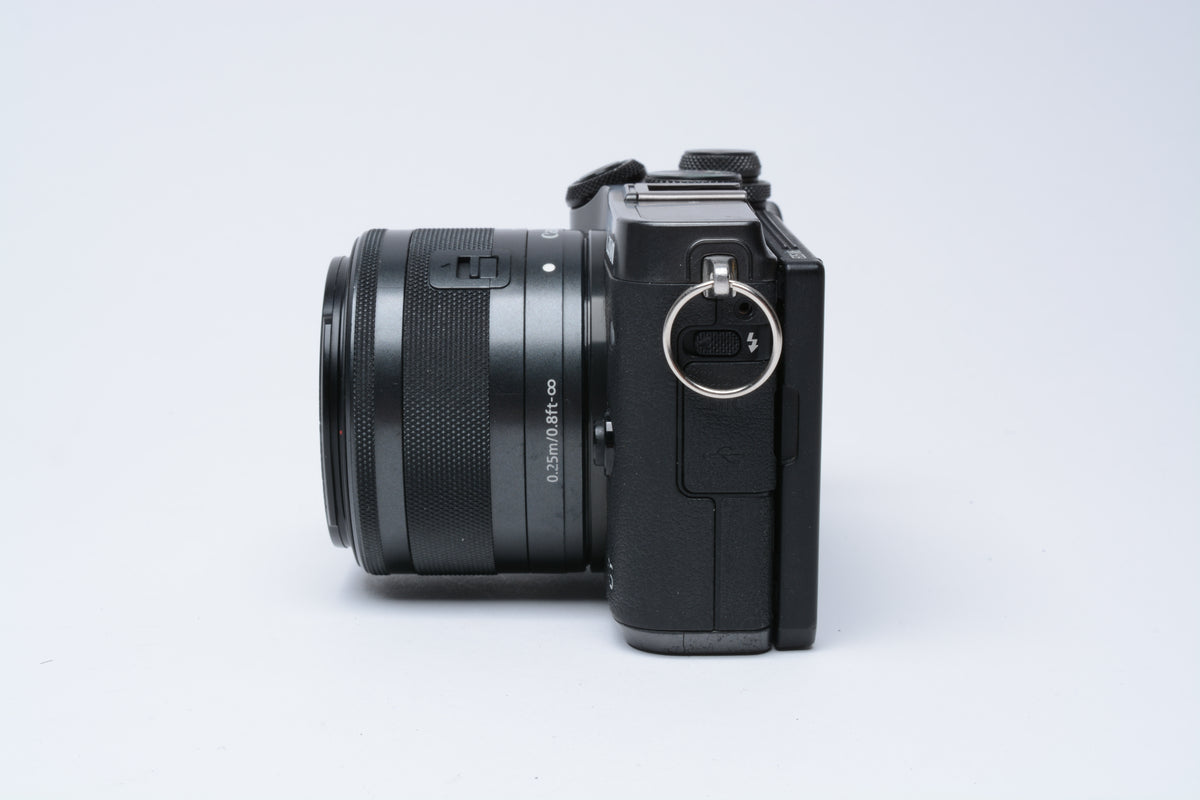 Canon EOS M6 Mirrorless Camera w/ EF-M 15-45mm f3.5-6.3 IS STM++