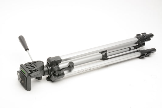 Dolica WT330A Tripod, w/case, boxed, Folded ~20" Extends To 48”, Mint-