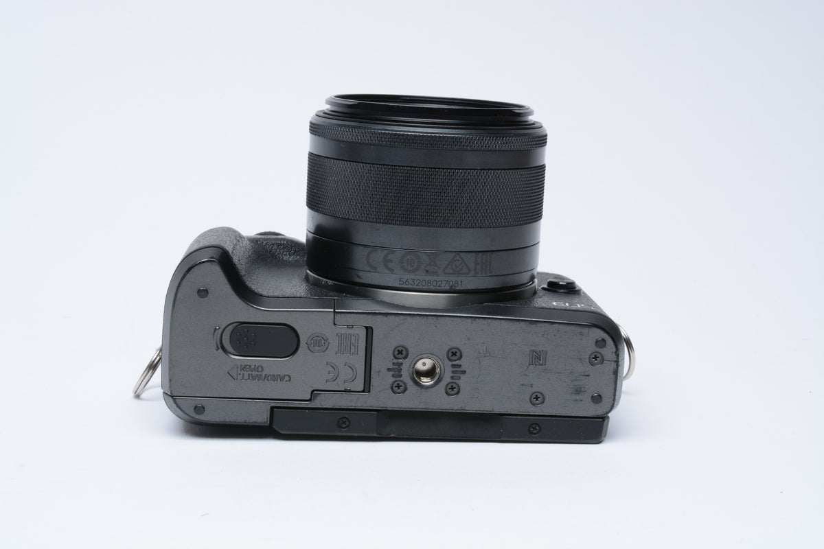 Canon EOS M6 Mirrorless Camera w/ EF-M 15-45mm f3.5-6.3 IS STM++