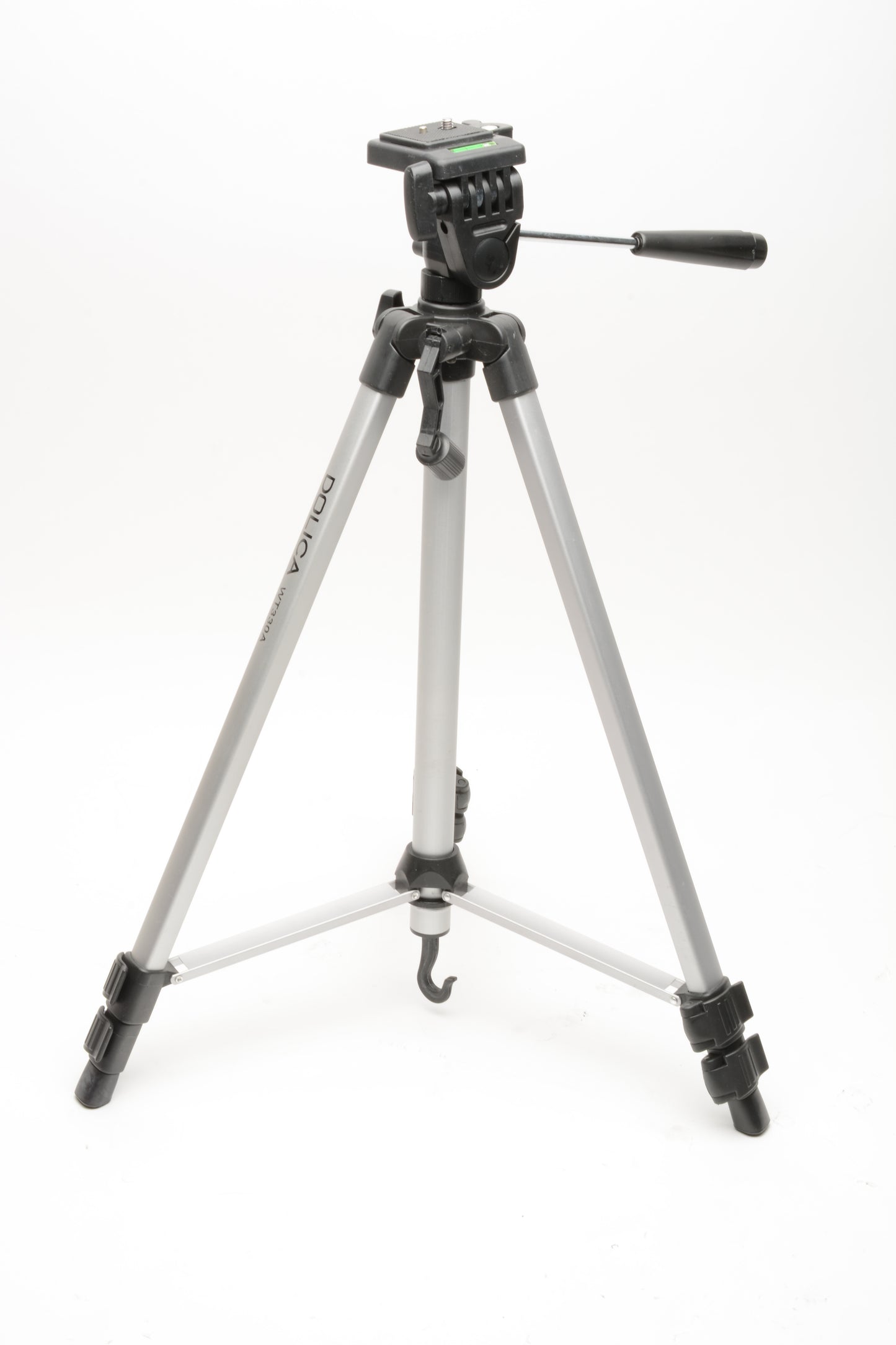 Dolica WT330A Tripod, w/case, boxed, Folded ~20" Extends To 48”, Mint-