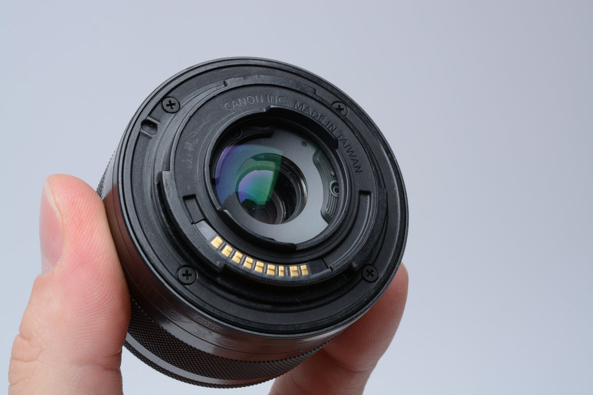 Canon EOS M6 Mirrorless Camera w/ EF-M 15-45mm f3.5-6.3 IS STM++