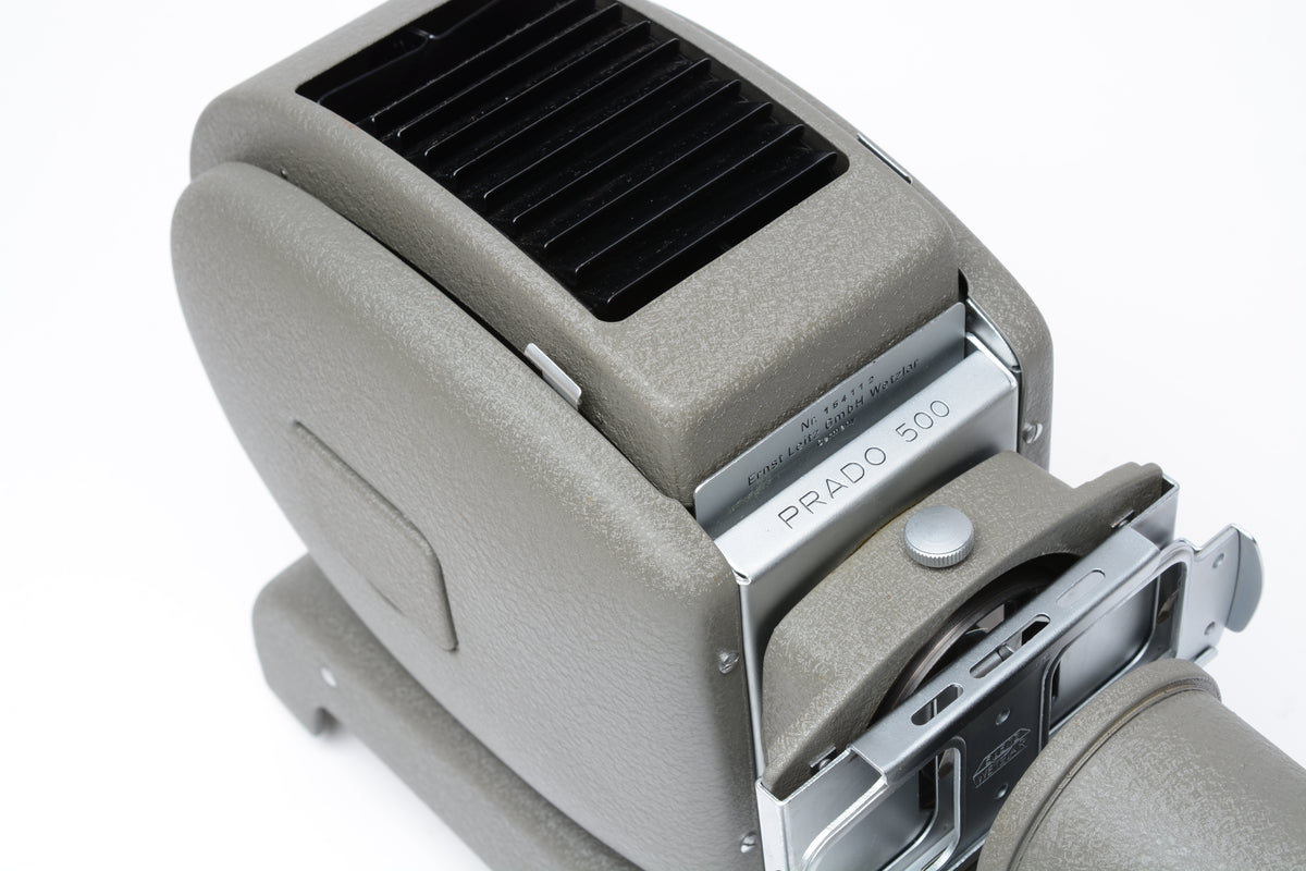 Leitz Prado 66/500 medium format slide projector for 6x6 & 6x4.5 transparencies, Great!