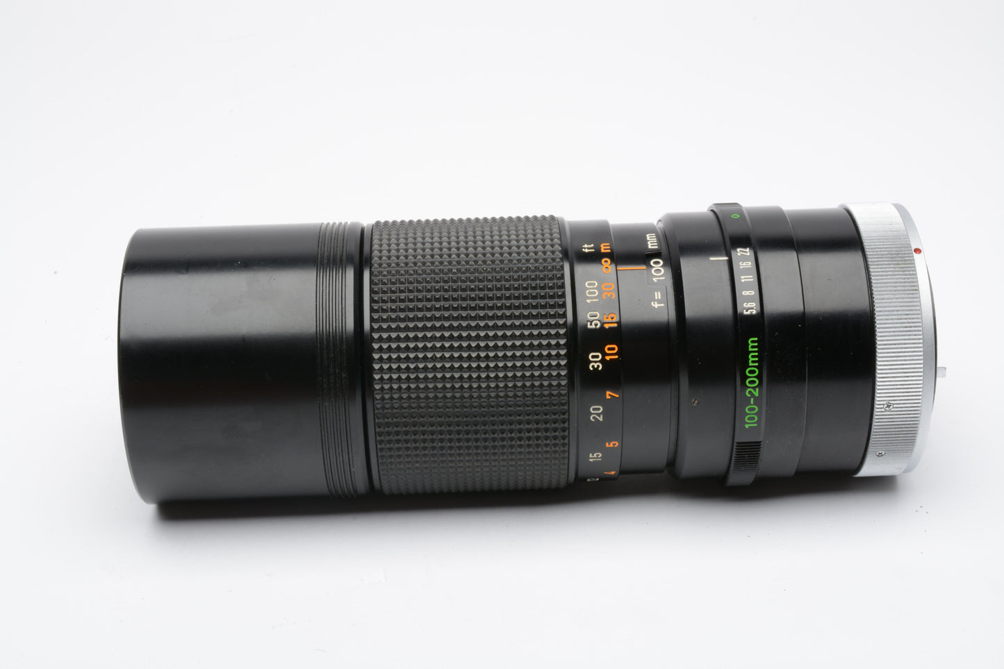 Canon 100-200mm f5.6 FD zoom lens, caps, case, nice glass, clean