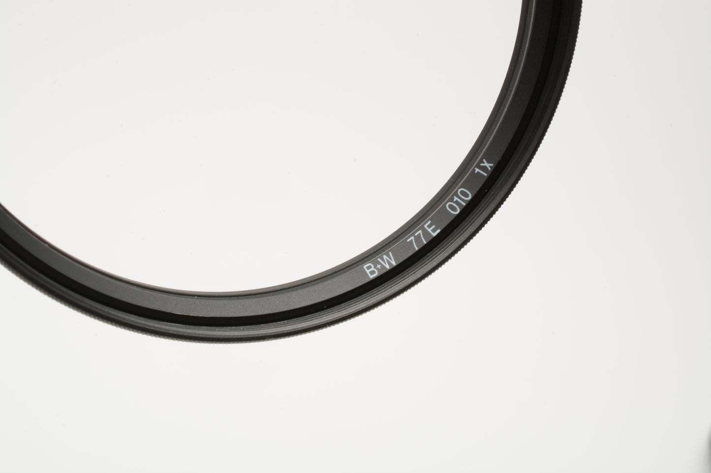 B+W Proline 77E 010 UV filter, NIB