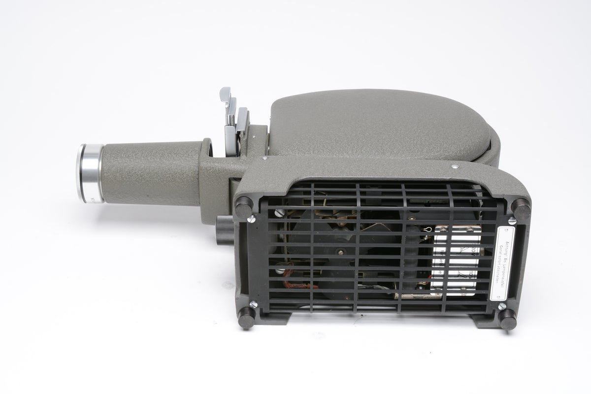 Leitz Prado 66/500 medium format slide projector for 6x6 & 6x4.5 transparencies, Great!