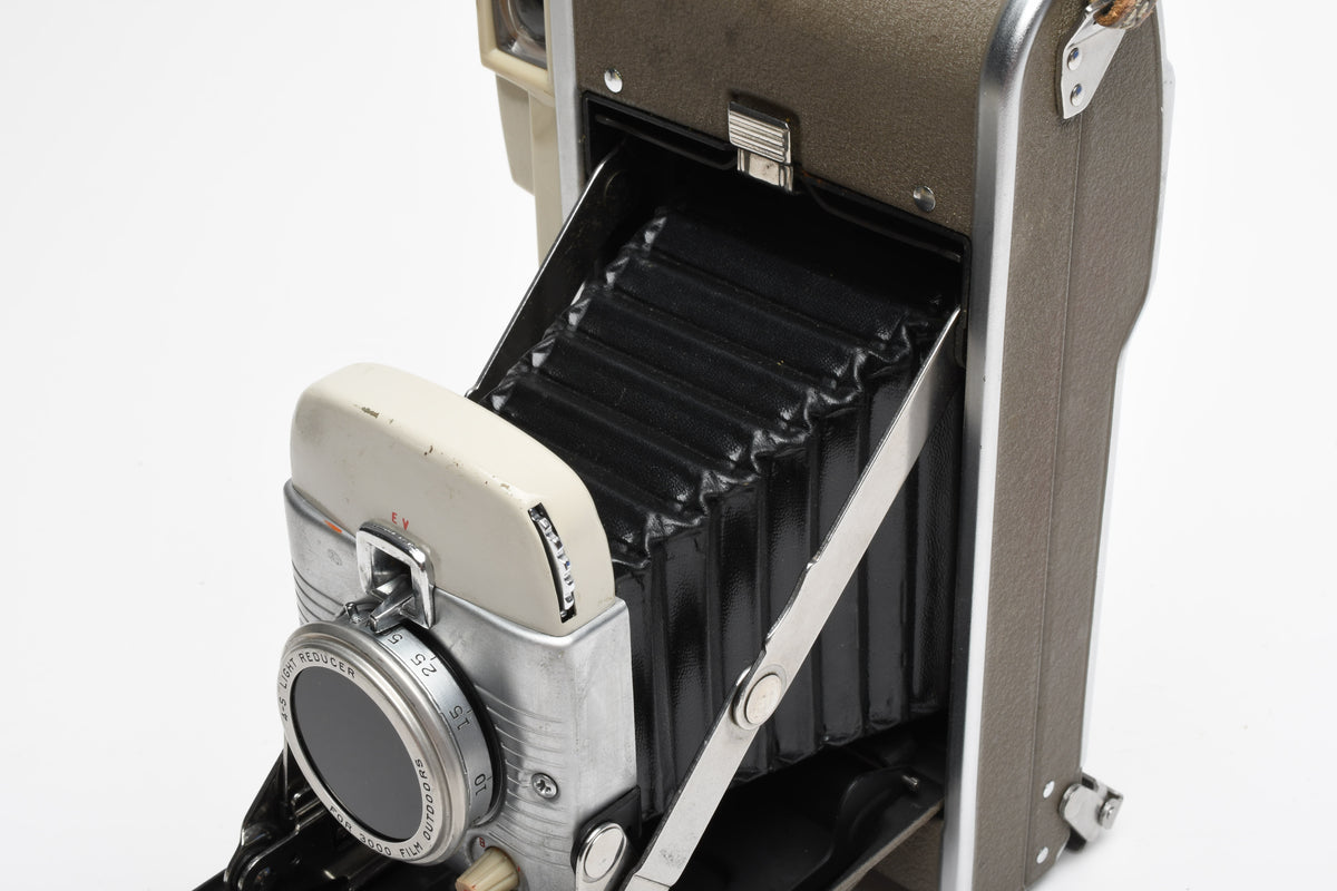 Polaroid Land camera Model 80B, w/Wink light and Light Reducer Vintage