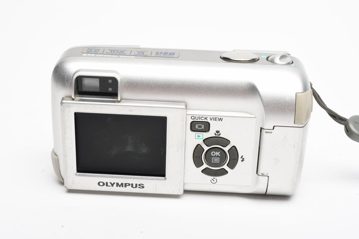 Olympus Camedia C-350 Zoom 3.2MP Digital Point&Shoot camera w/Strap, 16MB XD Card, Nice