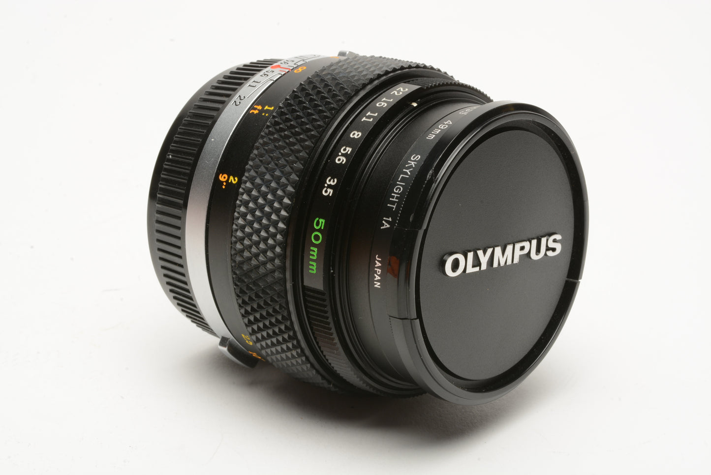 Olympus OM-System 50mm f3.5 Auto Macro lens w/caps, sky filter, very clean