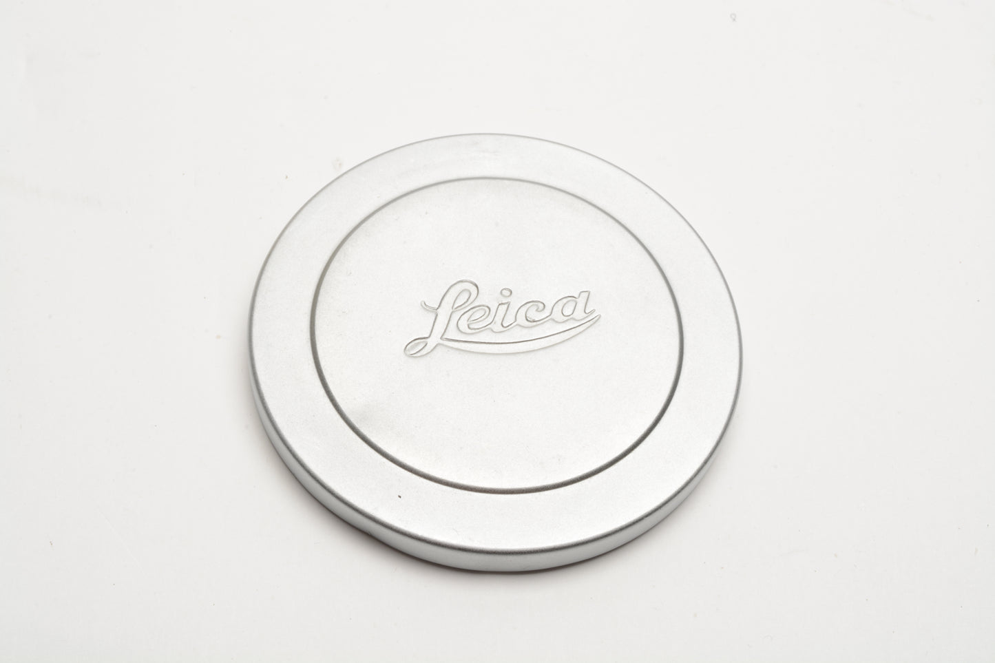 Leica 65mm Chrome Metal Cap, Clean