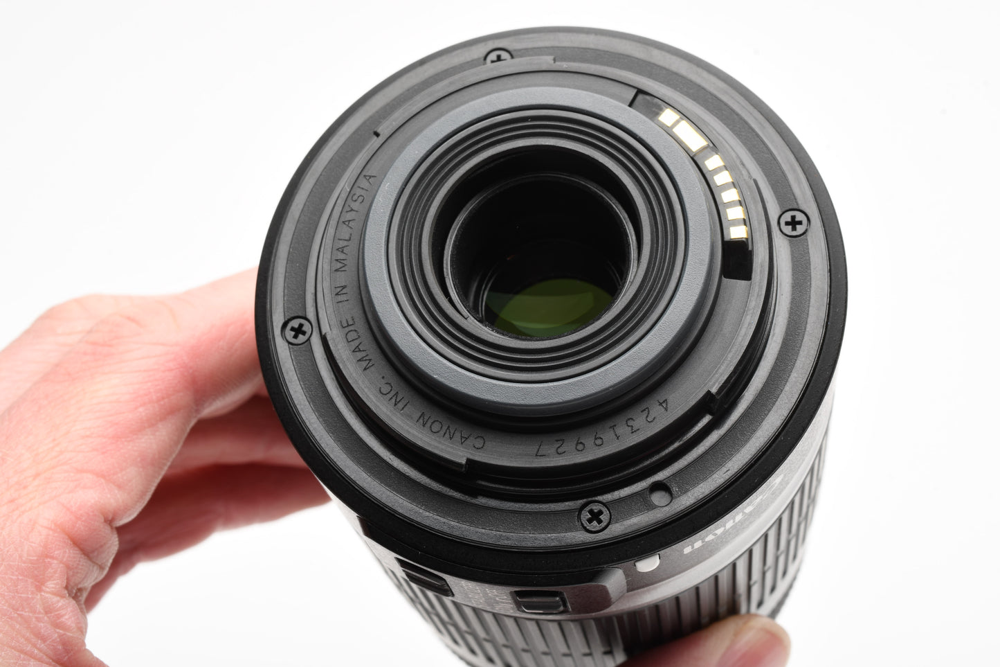 Canon EF-S 55-250mm f4-5.6 IS Zoom lens, caps, Nice & Clean