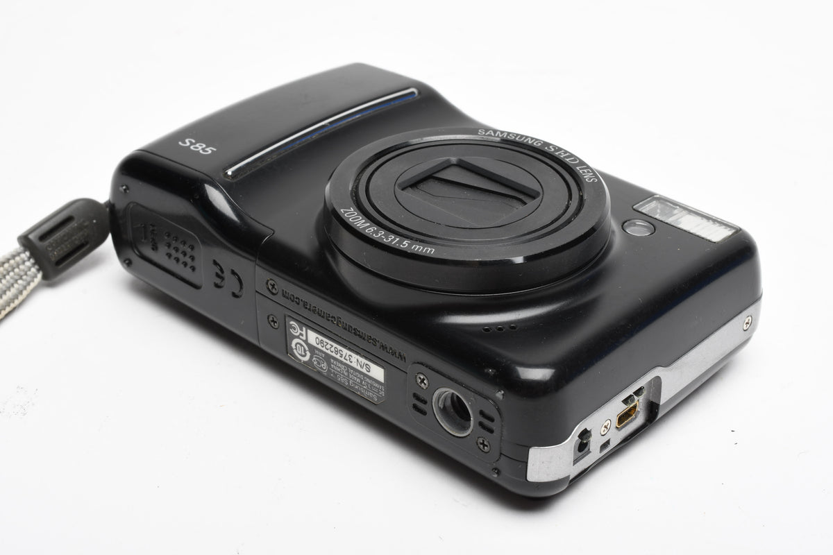 Samsung S85 8.2MP Digital Point&Shoot Camera w/Strap, Good