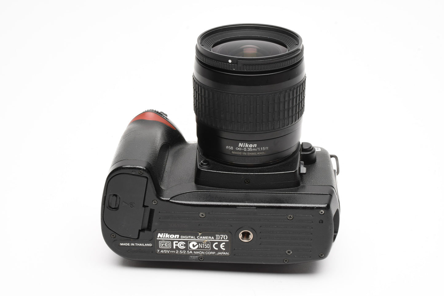 Nikon D70 DSLR w/28-80mm f3.3-5.6G, batt, charger, strap, CF, 32K Acts