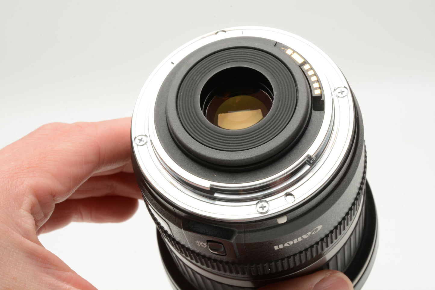 Canon EFS 10-22mm f3.5-4.5 USM zoom lens, caps, pouch +UV