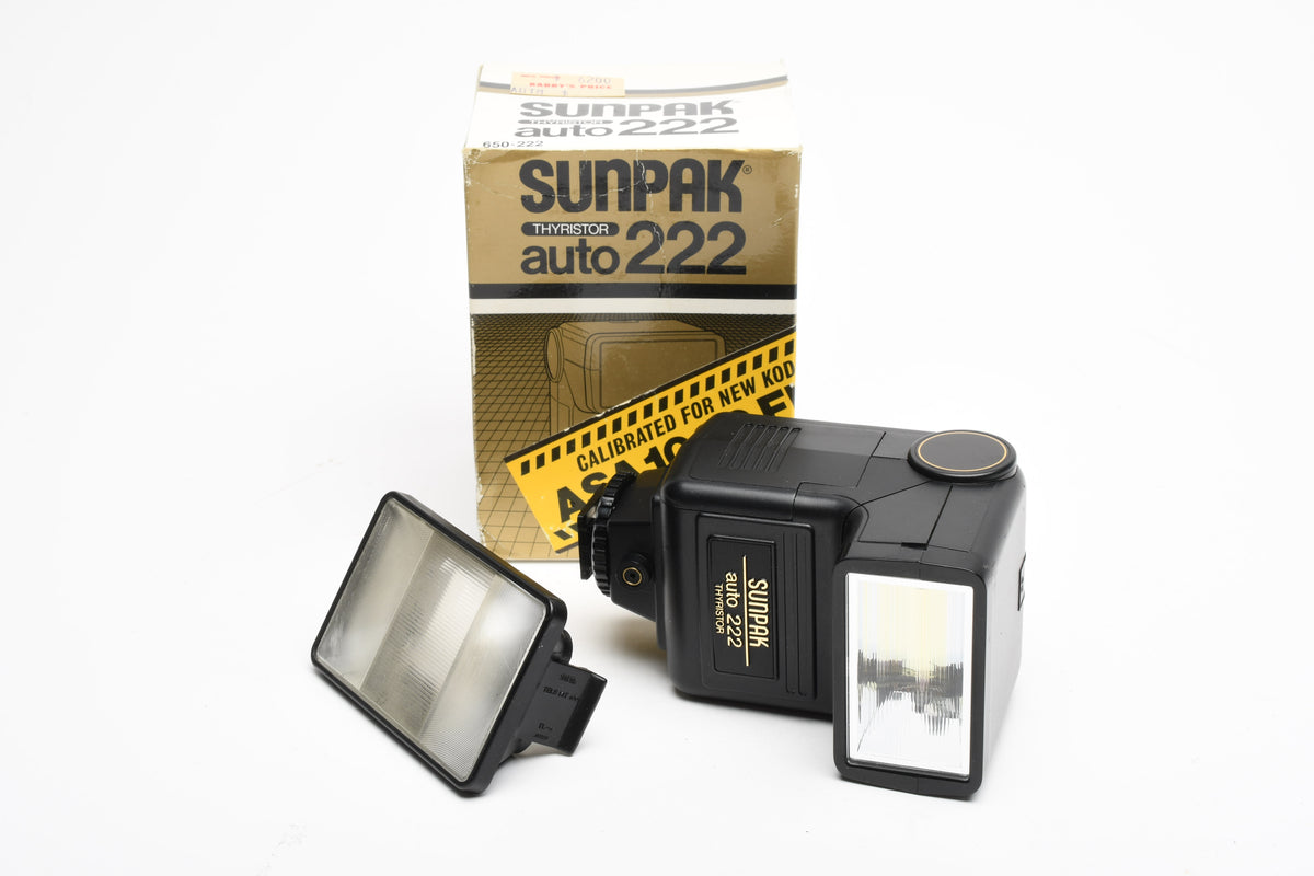 Sunpak Auto 222 Thyristor compact flash w/Diffuser, very clean, Tested