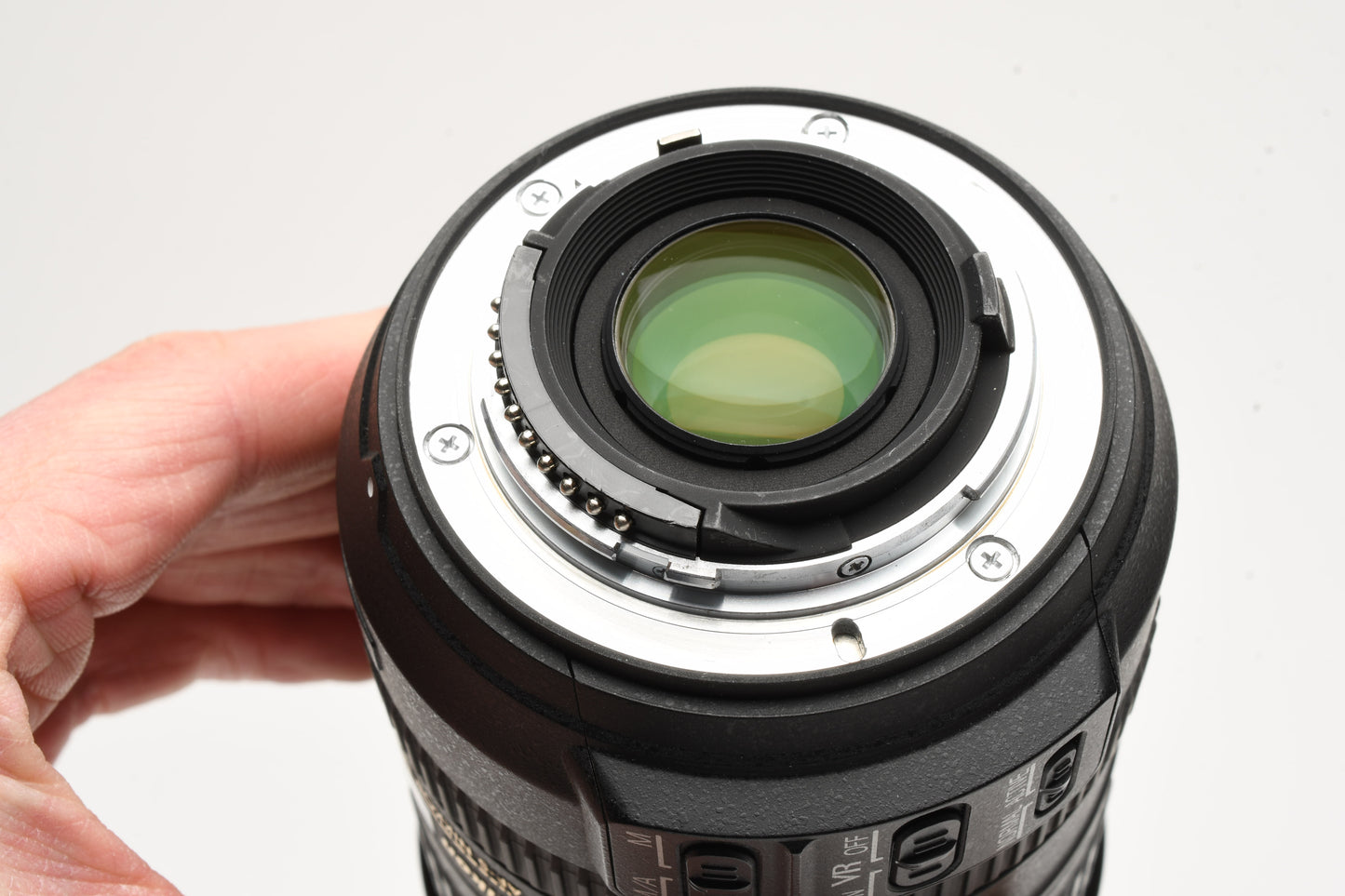 Nikon AF-S Nikkor 18-200mm F3.5-5.6 G ED VR DX, caps, UV, Great! *Read