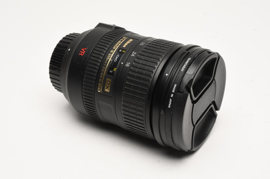 Nikon AF-S Nikkor 18-200mm F3.5-5.6 G ED VR DX, caps, UV, Great! *Read