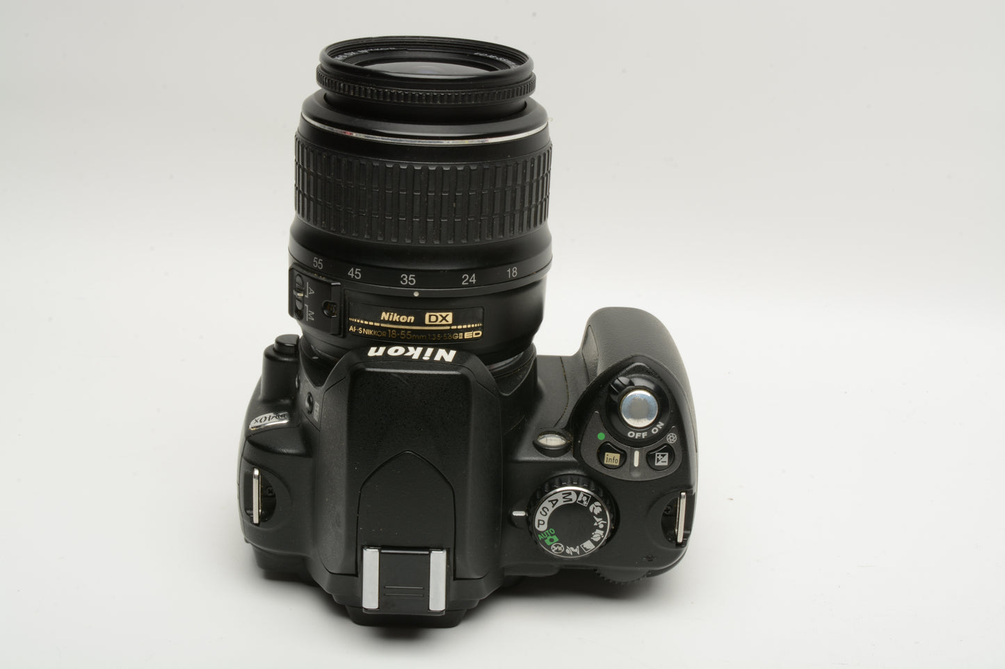 Nikon D40X body w/Nikkor 18-55mm f3.5-5.6 G II, batt, charger, Only 6505 acts!