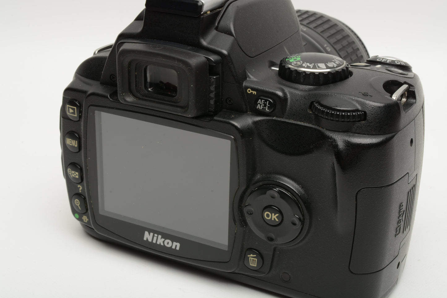 Nikon D40X body w/Nikkor 18-55mm f3.5-5.6 G II, batt, charger, Only 6505 acts!