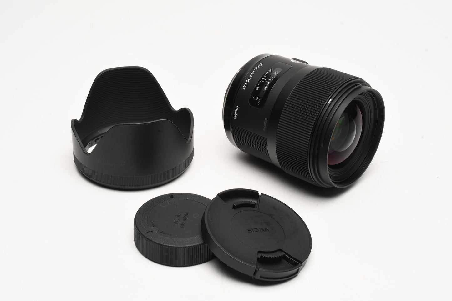 Sigma USA 35mm f1.4 DG Art lens, caps + lens hood, barely used, Nikon AF Mount, USA