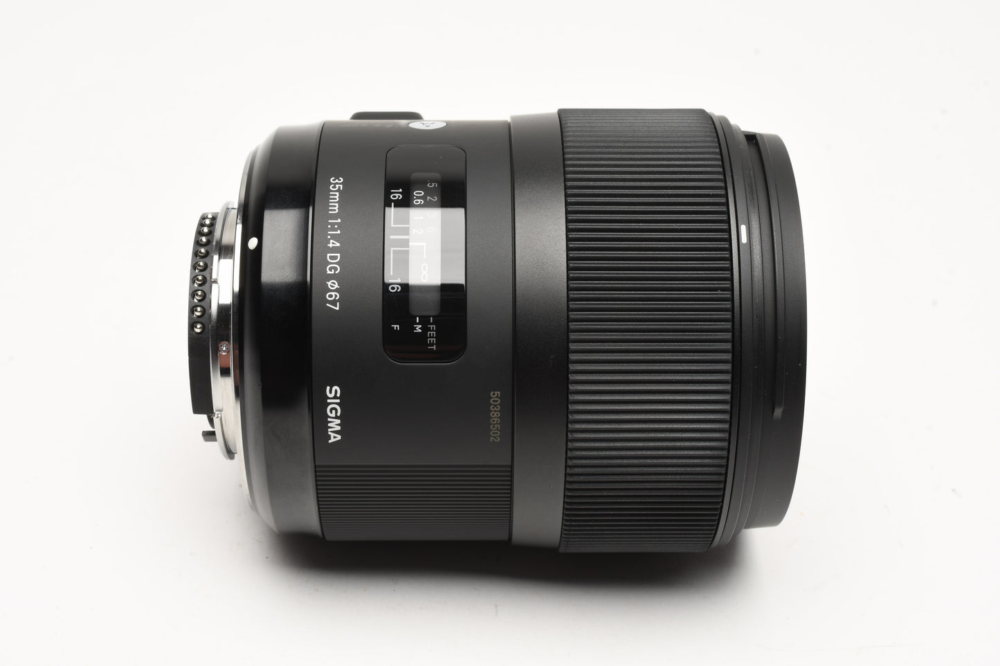 Sigma USA 35mm f1.4 DG Art lens, caps + lens hood, barely used, Nikon AF Mount, USA