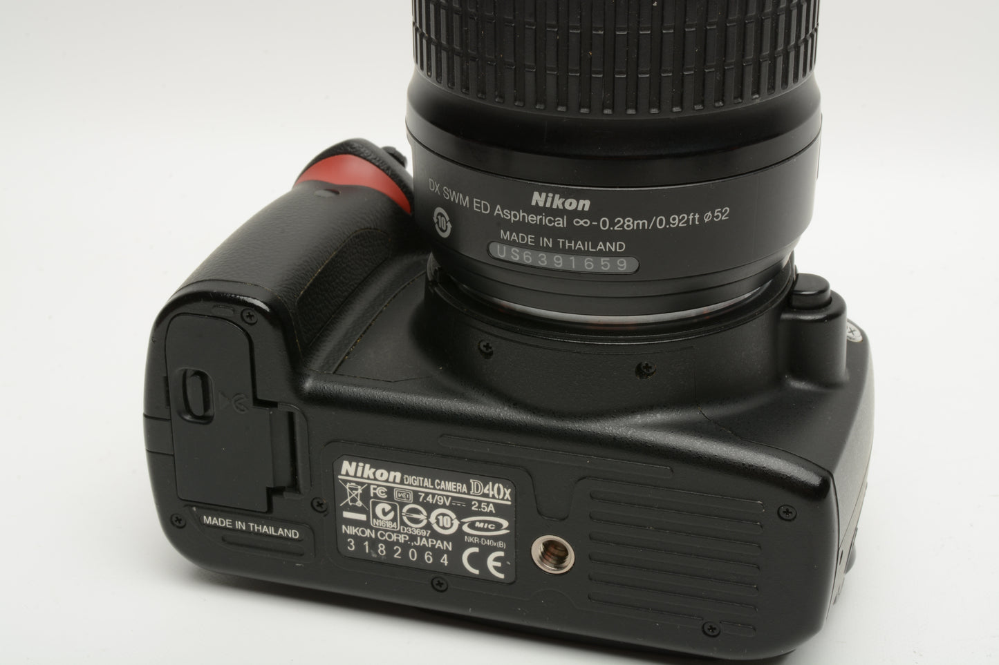 Nikon D40X body w/Nikkor 18-55mm f3.5-5.6 G II, batt, charger, Only 6505 acts!