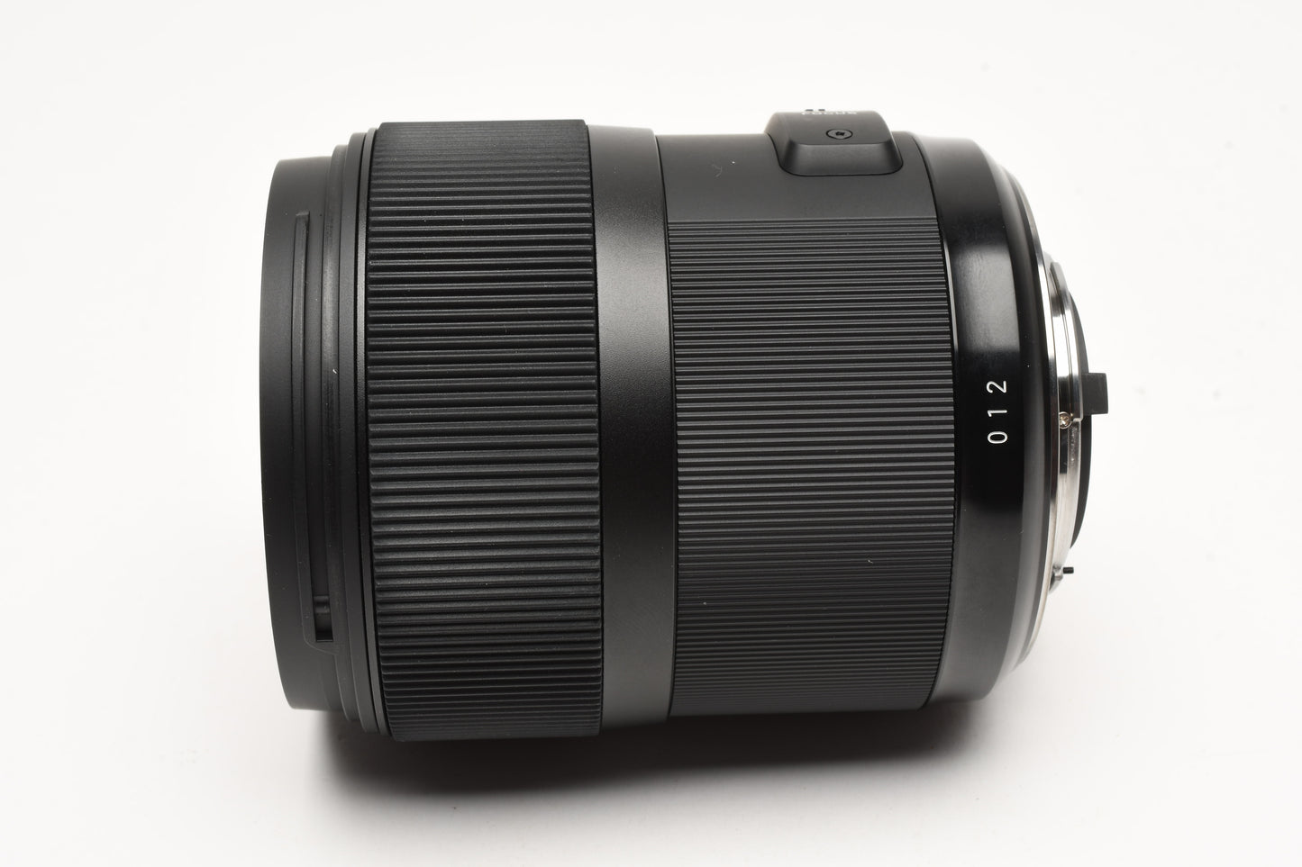 Sigma USA 35mm f1.4 DG Art lens, caps + lens hood, barely used, Nikon AF Mount, USA