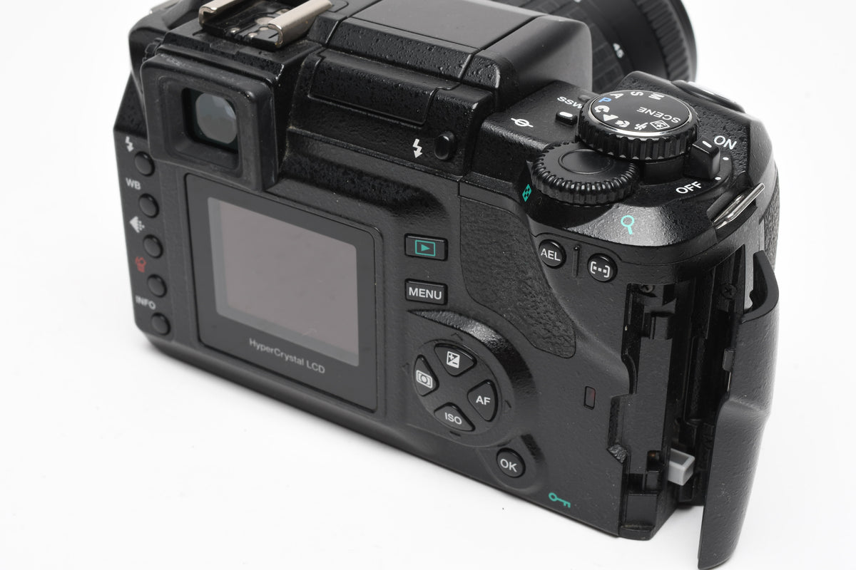 Olympus E-300 Digital Camera w/14-45mm, Card, Batt, Charger, Bargain, Read*