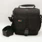 Lowepro Adventura 140 camera case shoulder bag, very clean, Great!