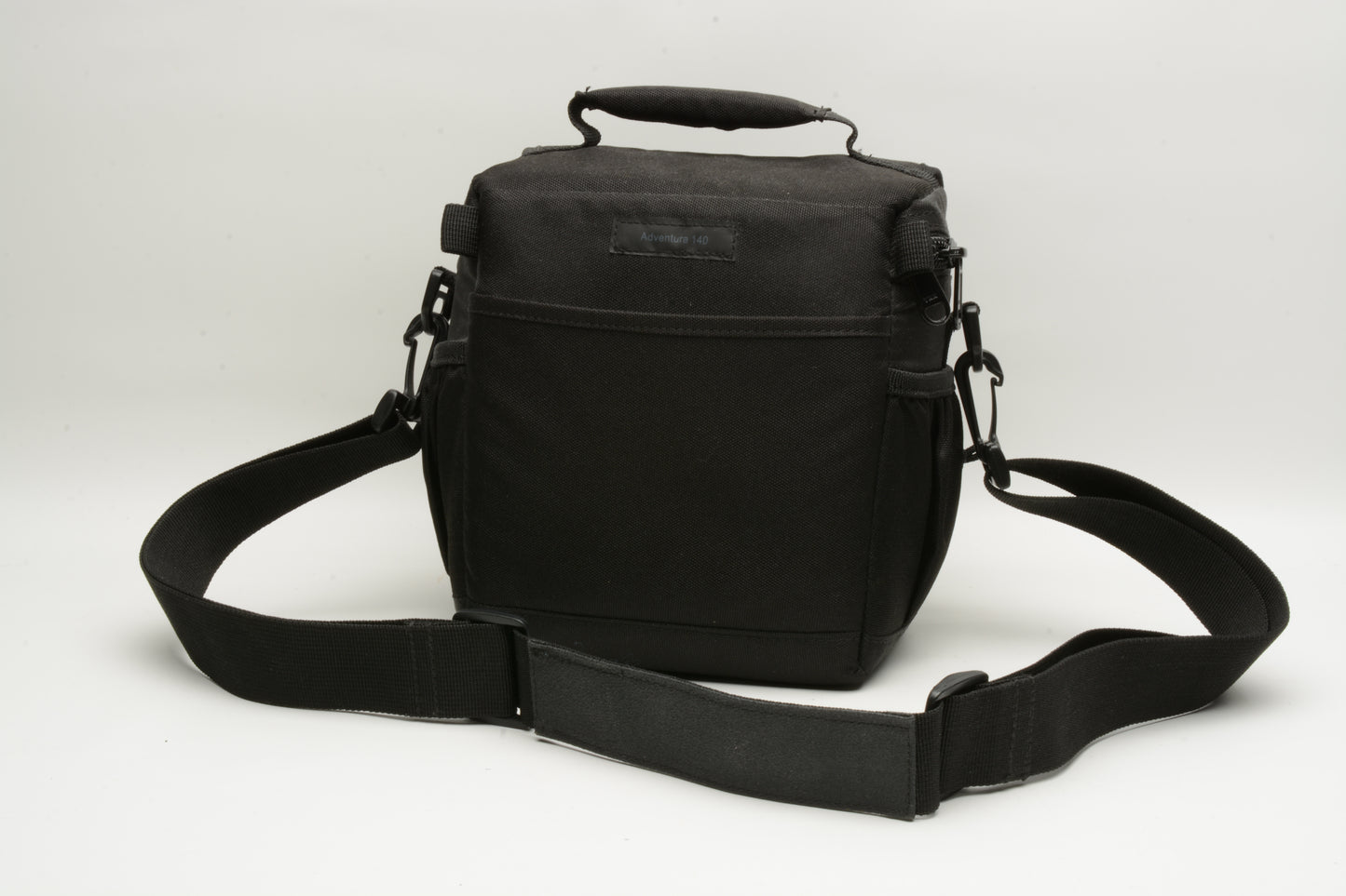 Lowepro Adventura 140 camera case shoulder bag, very clean, Great!