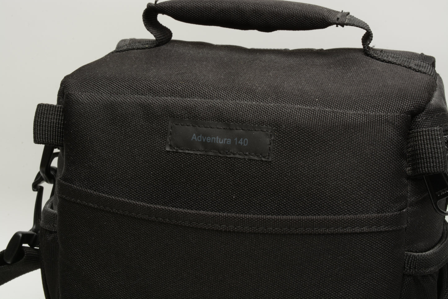 Lowepro Adventura 140 camera case shoulder bag, very clean, Great!