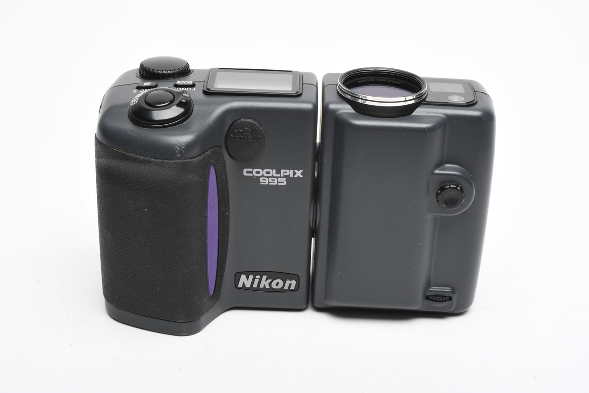 Nikon Coolpix 995 Digital Point&Shoot 3.2MP camera complete bundle, tested