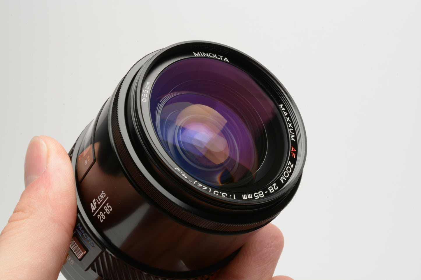 Minolta Maxxum AF 28-85mm f3.5-4.5 zoom lens, caps, hood, great glass, Versatile