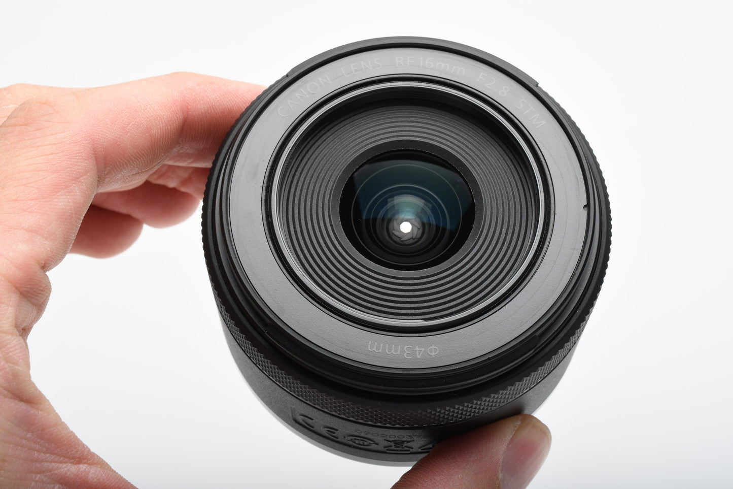 Canon RF 16mm f2.8 STM wide lens, Mint-, Great