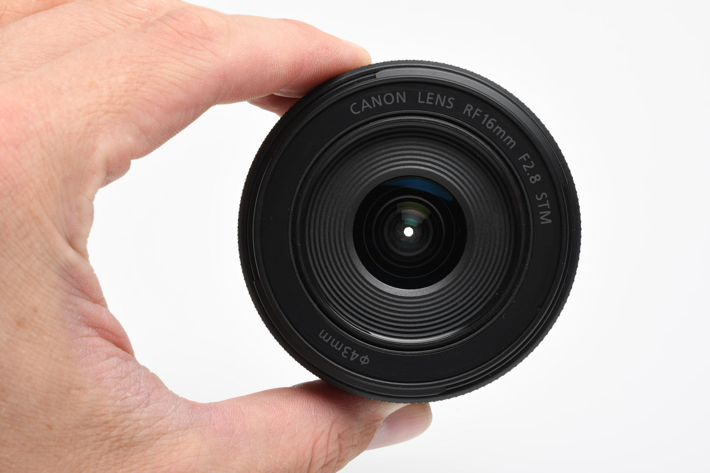 Canon RF 16mm f2.8 STM wide lens, Mint-, Great