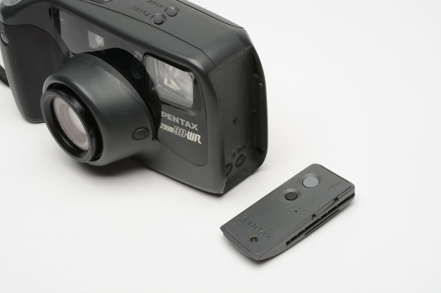 Pentax Zoom 90WR 35mm date back Point&Shoot camera, strap, remote, case, Great!