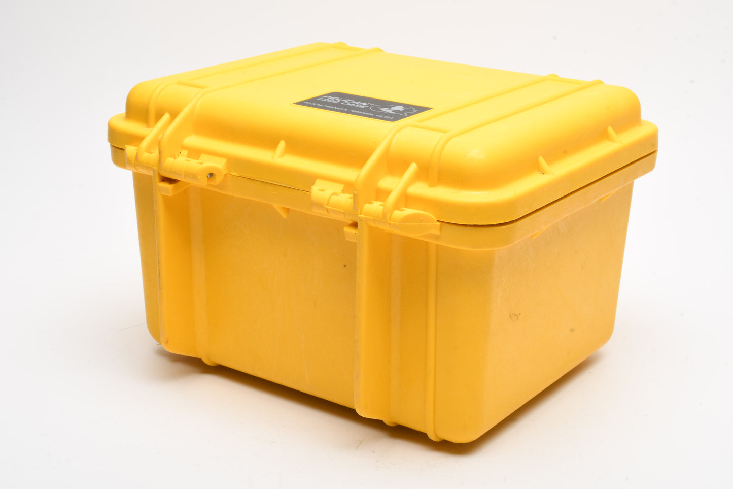 Pelican 1300 yellow case, cut-up foam, Good!