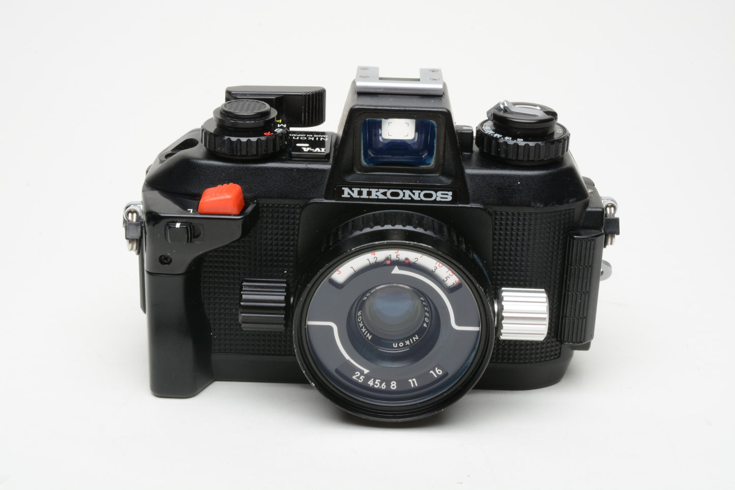 Nikon Nikonos IVa (Black) w/35mm f2.5 lens, very clean, tested, accurate +Manual