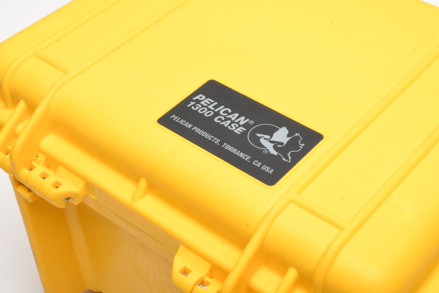 Pelican 1300 yellow case, cut-up foam, Good!