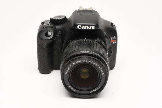 Canon Rebel T2i DSLR w/EF-S 18-55mm f3.5-5.6 IS, 1747 Acts, Boxed, Great!