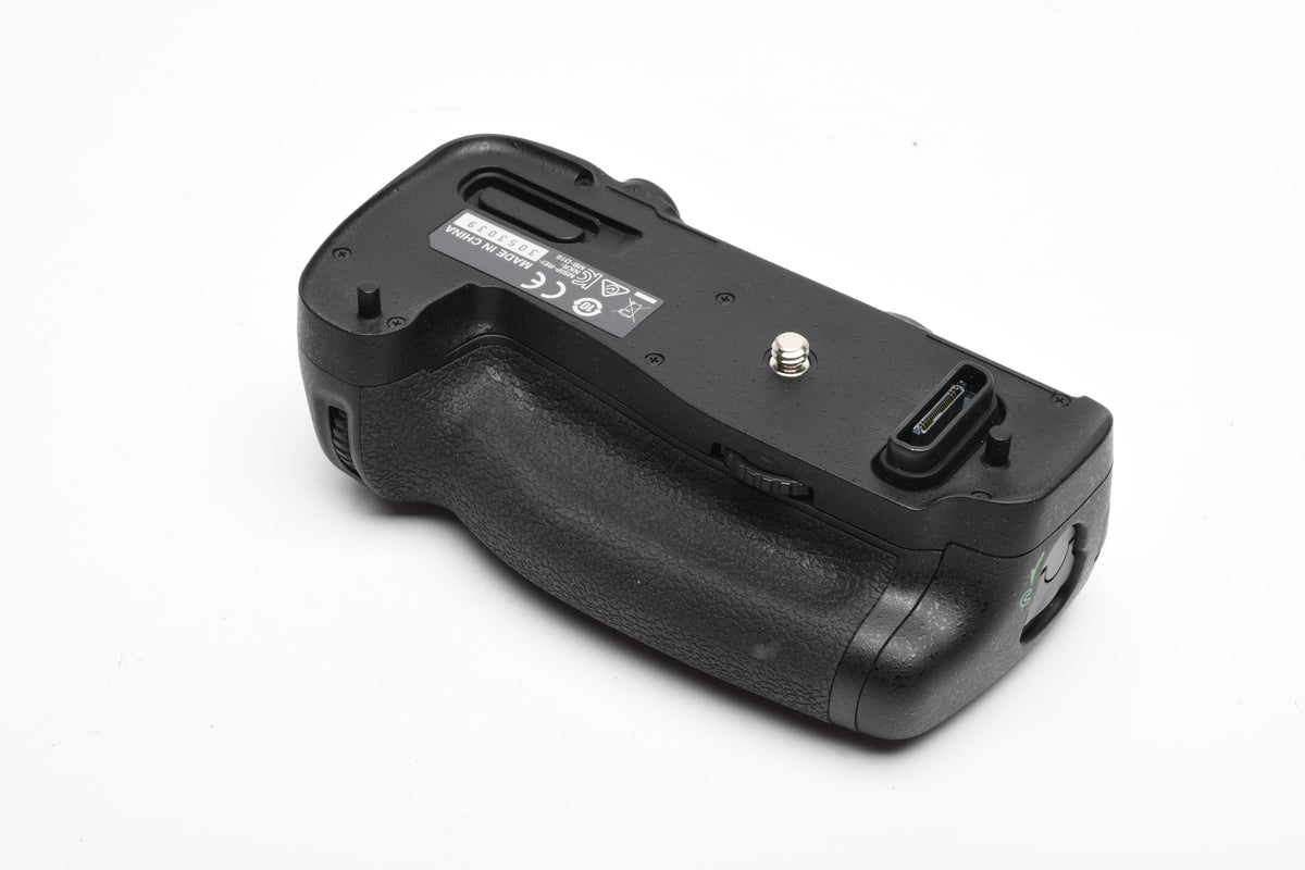 Nikon MB-D16 Battery Grip, Fully tested, Boxed w/Manual