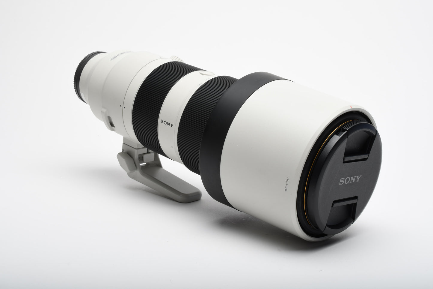 Sony FE 200-600mm f5.6-6.3 G OSS Lens, Hood, UV, Box, E-Mount SEL200600G