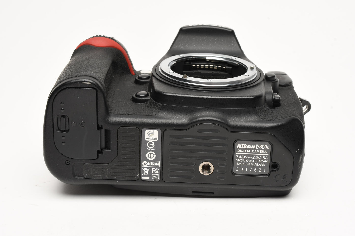 Nikon D300S DSLR Body, batt, charger, 33K Acts, Great