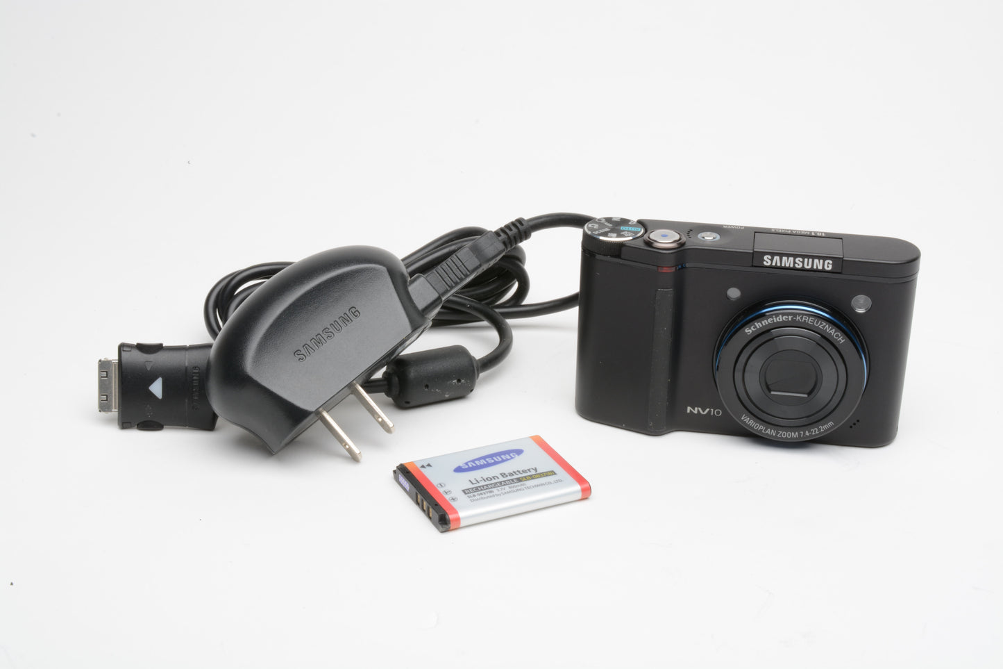 Samsung NV10 10.1MP w/Schneider 7-22mm zoom, Very compact, clean, tested